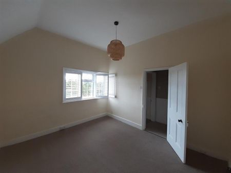 5 bedroom farm house to rent - Photo 4