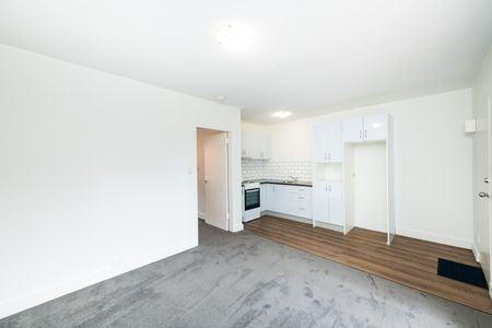 14/122 Henderson Road, Crestwood NSW 2620 - Apartment For Rent | Domain - Photo 2