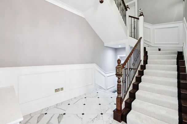 4 bedroom terraced house to rent - Photo 1