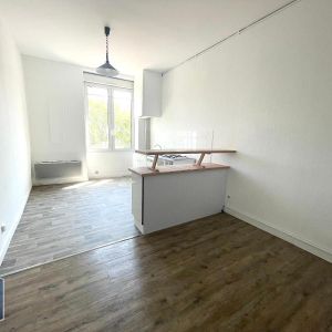 Location Appartement 2 pièces 38m² ST PRIEST EN JAREZ 42270 - Photo 2