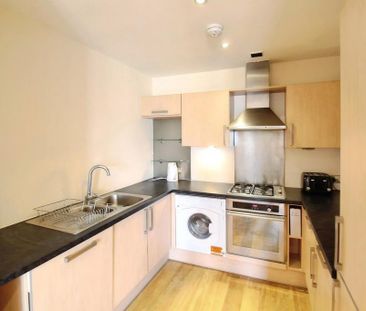 2 bedroom flat to rent - Photo 6