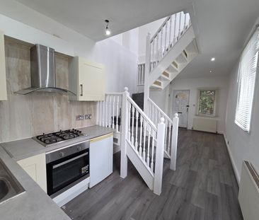2 Bed Flat, Telford Avenue Streatham Hill, SW2 - Photo 1