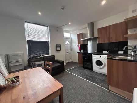 1 bedroom flat to rent - Photo 3