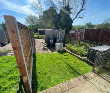 2 bedroom terraced house to rent - Photo 3