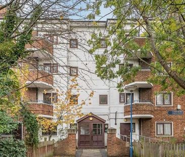 Canonbury Crescent, Islington, London, N1 - Photo 1