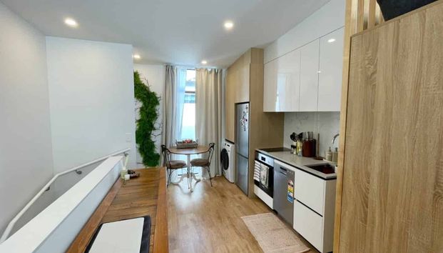 Fully furnished Paddington Studio apartment in the CBD - Photo 1