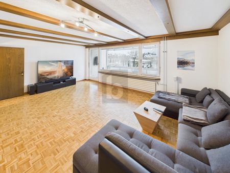 LIGHT-FLOODED WITH LOTS OF SPACE FOR CREATIVITY - Photo 4