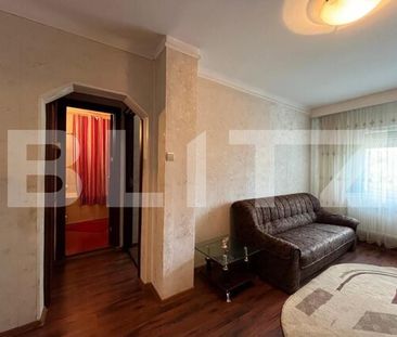 Apartament 4 camere, centrală termică, etaj 1, zona Consul - Fotografie 2