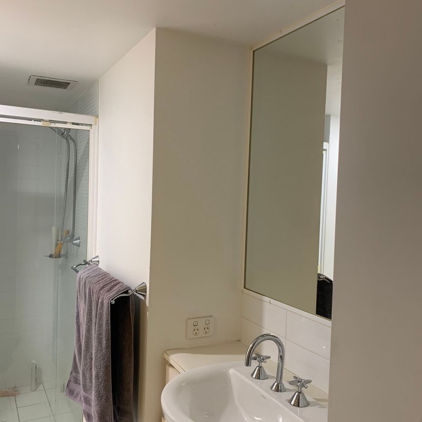 South Brisbane - Photo 1