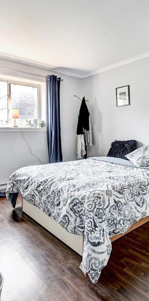 Chambre dans un Condo 5 1/2 - Photo 1