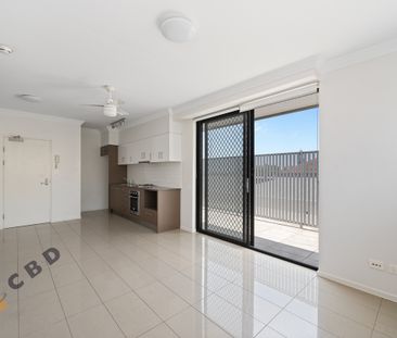 Top-floor Apartment in New Farm, Moments from Lifestyle Icons! - Photo 5