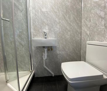 1 bedroom in a house share to rent - Photo 5