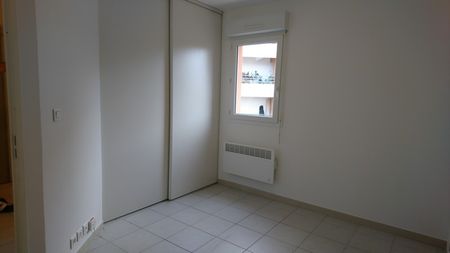 Location - Appartement T3 en duplex de 50 m² avec terrasse - Photo 4