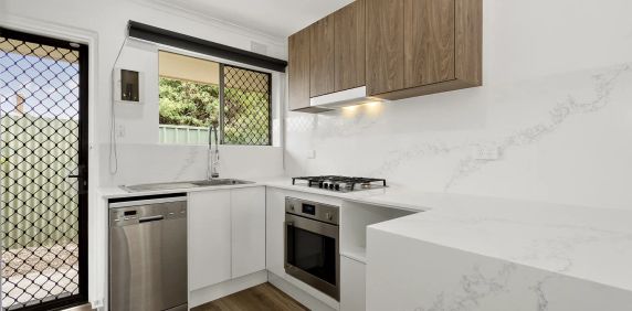 Renovated Two Bedroom Unit in Perfect Camden Park Location - Photo 2