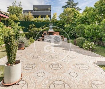 Luxury Villa for rent in Hortaleza, Chamartin, Autonomous Region of... - Photo 4