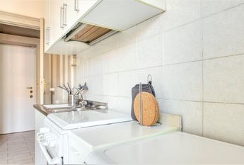 Wonderful single room with private balcony in Milan, few steps away from a Bocconi, IULM and NABA