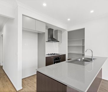 14 Currawong Street, Kalkallo VIC 3064 - Photo 4