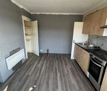 2 bedroom maisonette to rent - Photo 5