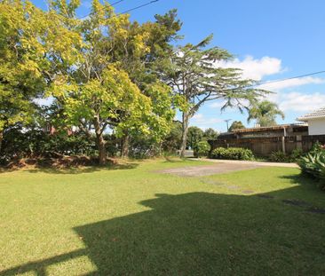 29 Tamaki Bay Drive, Pakuranga, Auckland - Photo 1