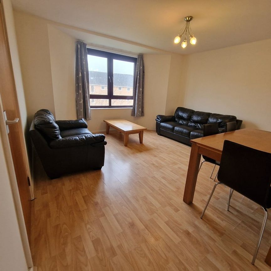 2 Bed Flat, Milnpark Gardens, G41 - Photo 1