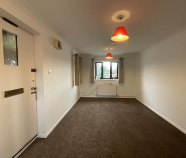 1 bedroom ground floor flat to rent - Photo 1