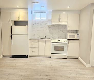 For Lease - 43 Naylor Drive, Bradford West Gwillimbury, Ontario - Photo 3