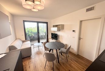 Casa a Milano in Piazza Udine