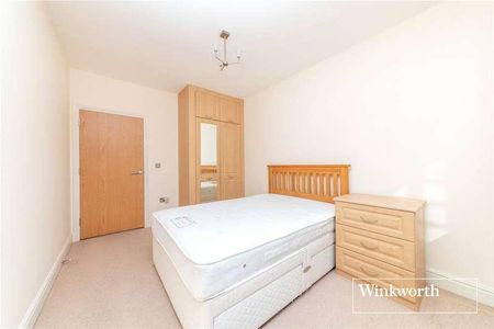 Hartnell Court, Ballards Lane, London, N3 - Photo 5