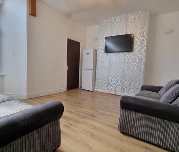 3 bedroom terraced house to rent - Photo 1