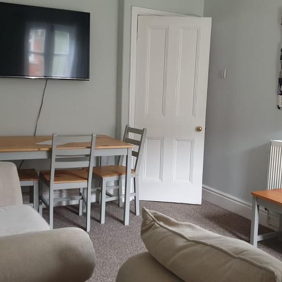 4 bedroom terraced house to rent - Photo 1