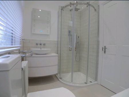 Room in a Shared House, Scawen Road, SE8 - Photo 5