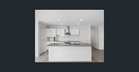 Spacious Family Living - Photo 5