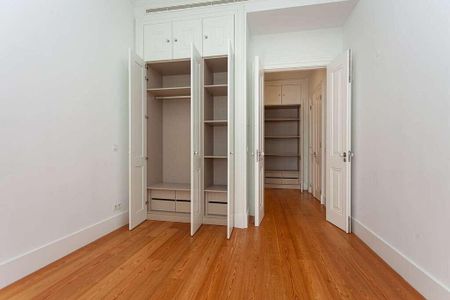1 Bedroom Apartment with parking, Avenida da Liberdade, Lisboa - Photo 3