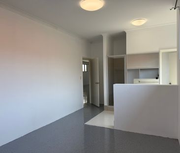 South Perth - Photo 1