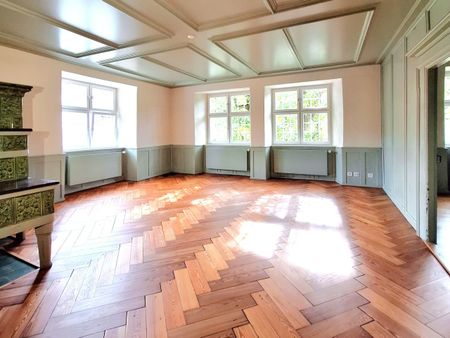 Modern restauriertes Pfarrhaus - Wohnen und Arbeiten auf 300 m2 Fläche - Foto 2