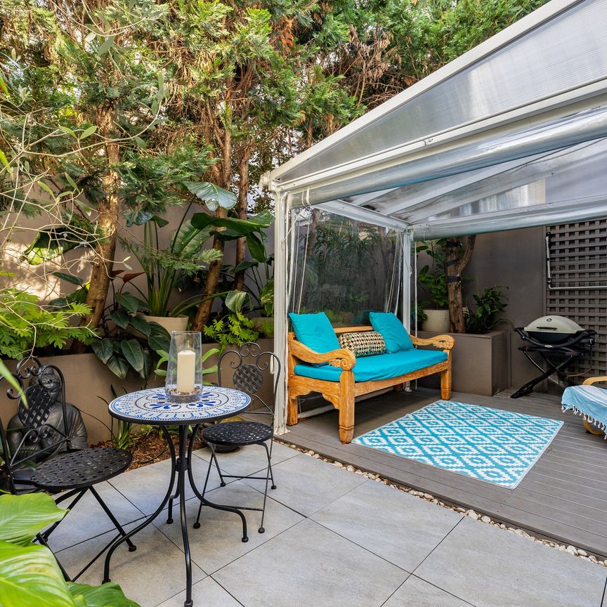 Private and spacious townhouse in Randwick Village - Photo 1