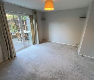 3 bedroom end of terrace house to rent - Photo 5