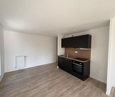 location Appartement T2 DE 44.7m² À DAMMARIE LES LYS - Photo 4