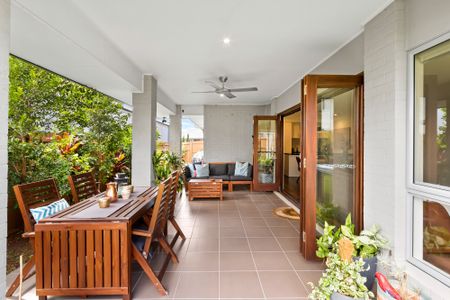 3 Woodgate Street, Oxley QLD 4075 - House For Rent - $900 | Domain - Photo 3