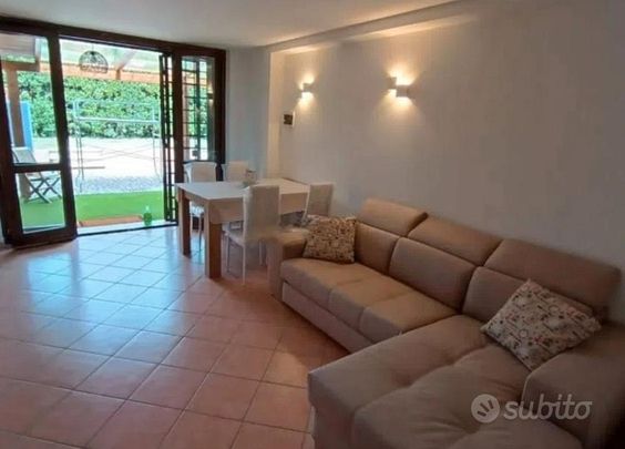 EUR VALLERANO BILOCALE Con GIARDINO/POSTO AUTO - Photo 1