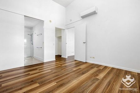 Create Listing - Photo 4