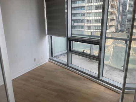 For Lease - 14 York Street Unit# 1202, Toronto, Ontario - Photo 4