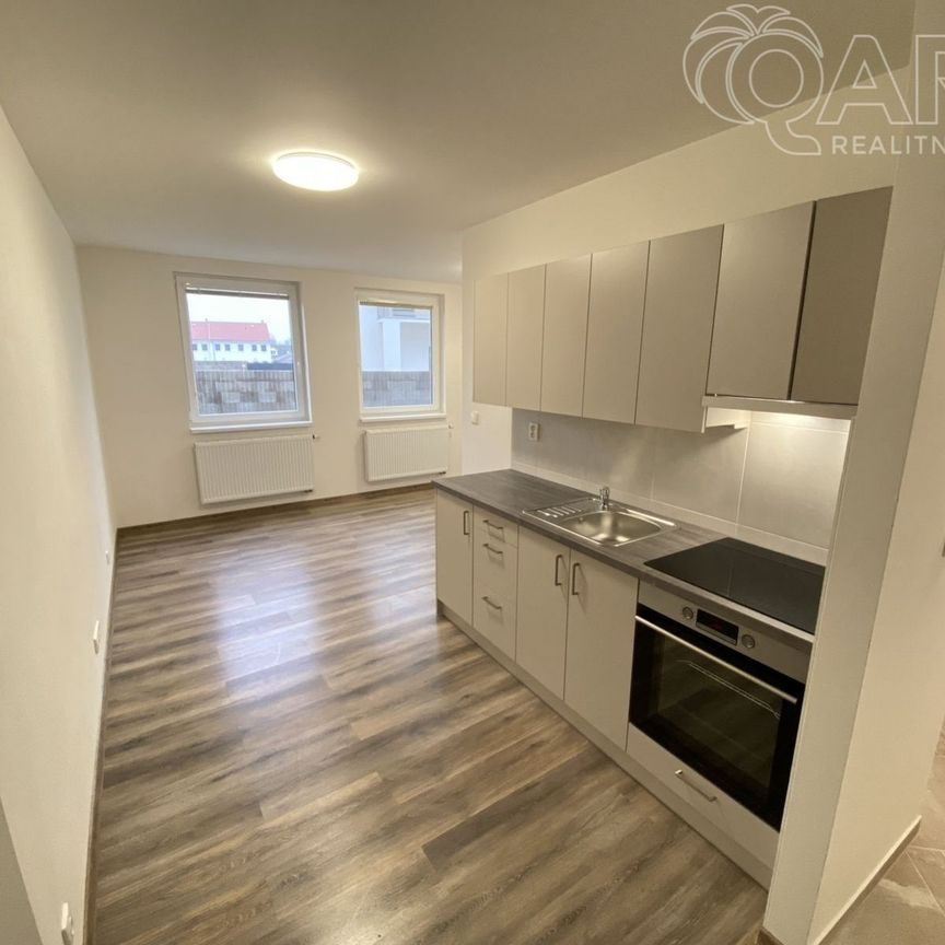 Pronájem bytu 2+kk 72 m², Ivanovice na Hané - Fotografie 1