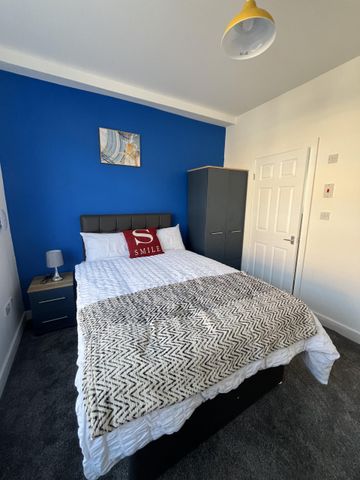 Silverdale Road, Bolton - Photo 2