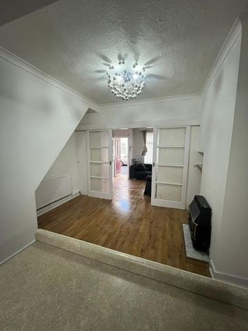 2 bedroom terraced house to rent - Photo 2
