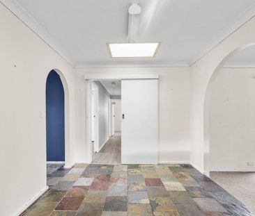 FAMILY HOME - Photo 3