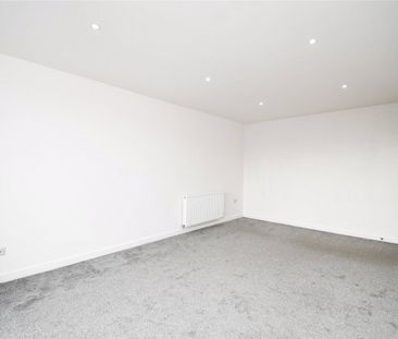 Mount Court, CH60 4RB, Heswall - Photo 3