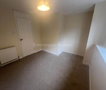 3 bedroom flat to rent - Photo 3