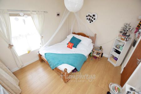 3 bedroom terraced house to rent - Photo 4