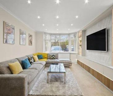 4 bedroom semi-detached house to rent - Photo 3